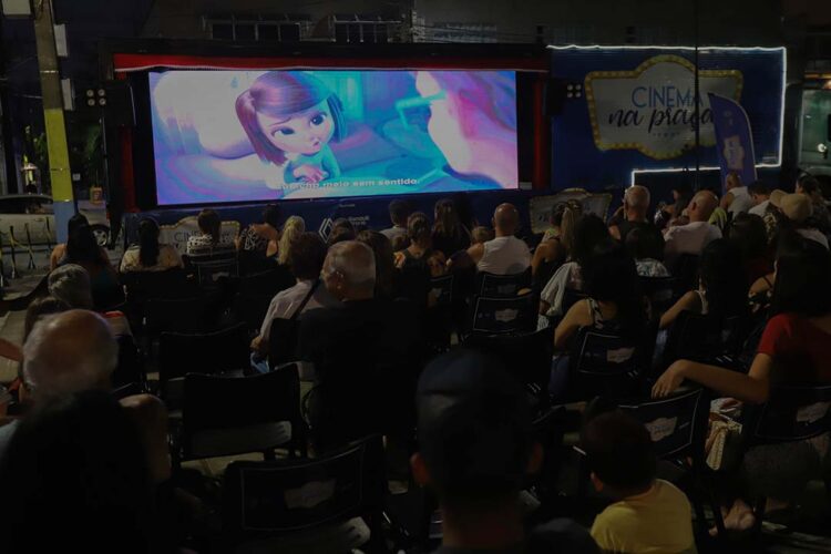 Cinema na Praça passará por quatro balneários de Pontal do Paraná nesta semana