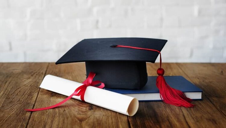 Aluna de medicina da USP é suspeita de desviar quase R$ 1 milhão de festa de formatura