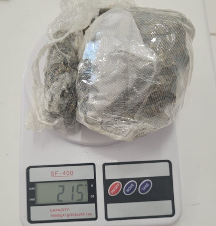 Mulher é detida com drogas em Porto Rico