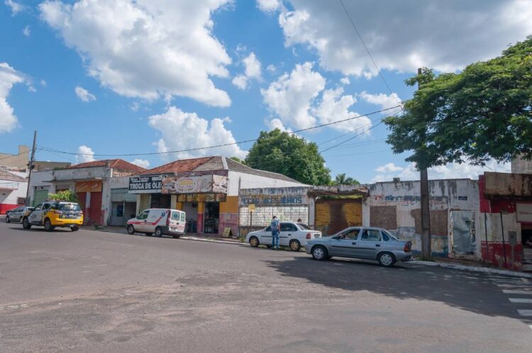 Paranavaí inicia demolições de imóveis para  construção da nova sede da Ditran e Guarda Municipal