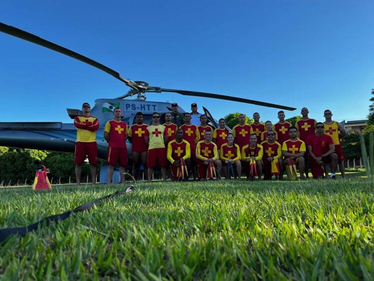 Policiamento ostensivo aéreo com helicóptero resulta em tranquilidade nas praias do Noroeste