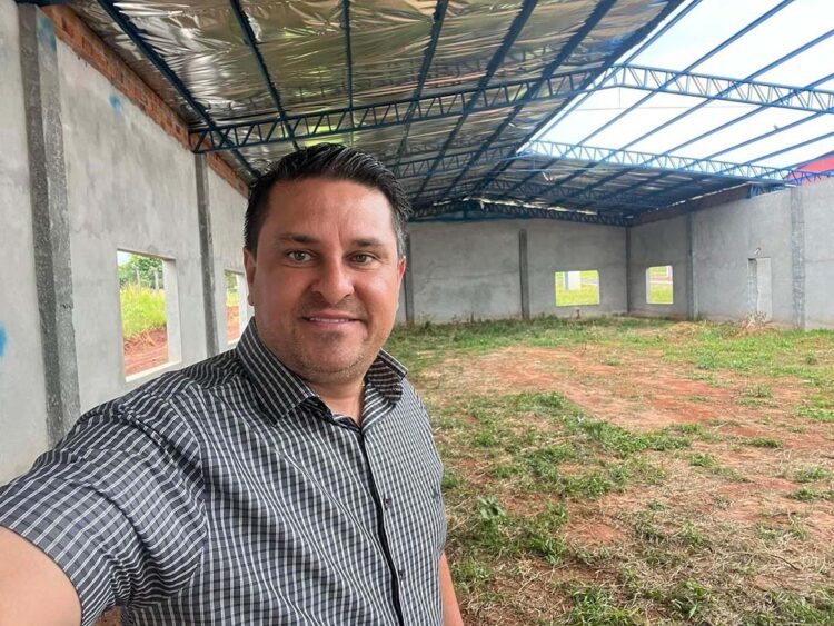 Prefeito Fran Boni anuncia melhorias na Vila Operária