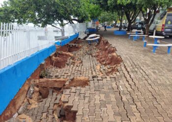 Chuvas e cheia do Rio Paraná causam danos estruturais na Orla de Porto Rico