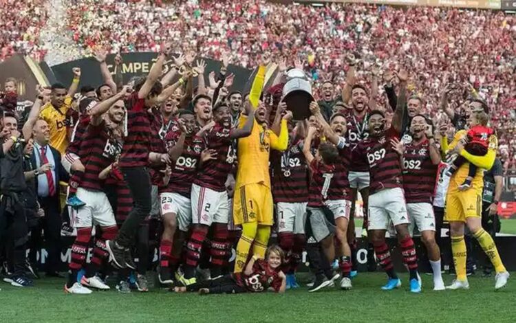 Flamengo tem sobra milionária no orçamento e quer investir em reforços