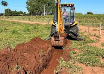 Município realiza ligação de água nos assentamentos