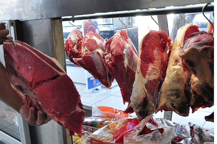 China suspende embargo à carne bovina brasileira