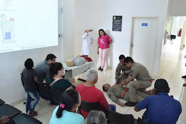 Bombeiros orientam comunidade  sobre riscos de acidentes domésticos