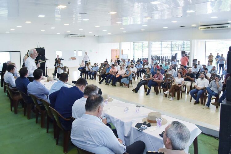 Governo anuncia recursos para pavimentação  urbana em municípios da Região Noroeste