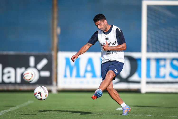 Grêmio anuncia novo patrocinador, que ajudará com custos de Luis Suárez