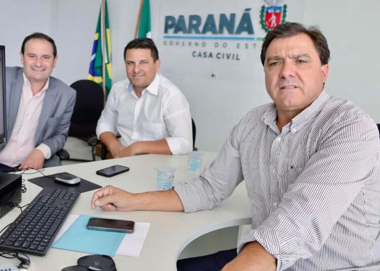 Prefeito cumpre agenda de trabalho em busca de recursos para o município
