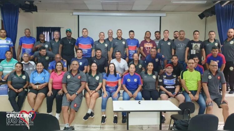 Cruzeiro do Sul sedia atualização de regras de futebol de campo