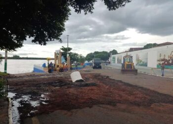 Trecho da rua Pioneiro João Mangialargo está sendo recuperado