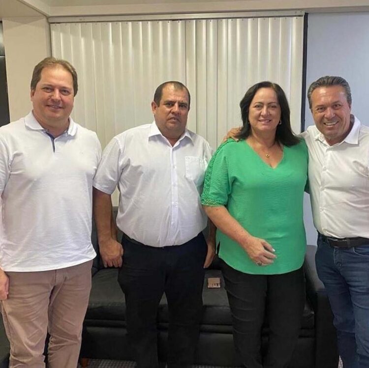 Prefeita Neila Fernandes busca recursos e melhorias para o município em Curitiba