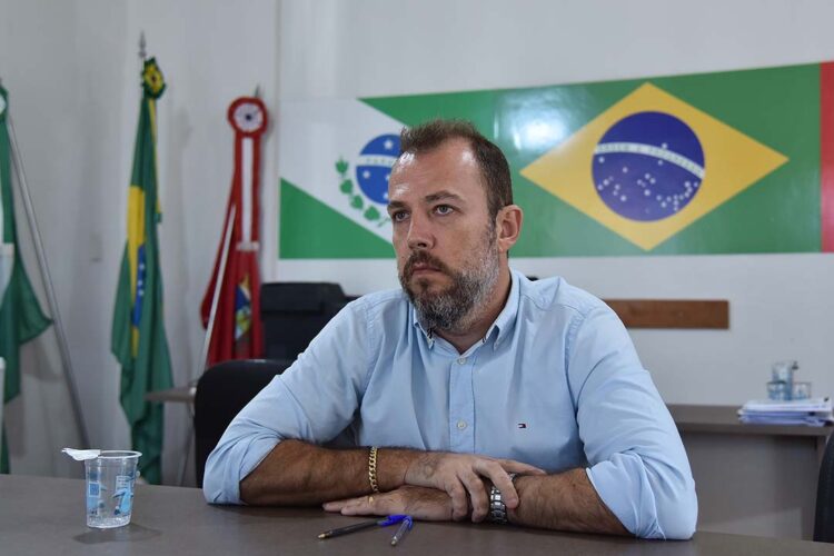 Prefeito de São João do Caiuá abre as portas  do gabinete para conversar com a população