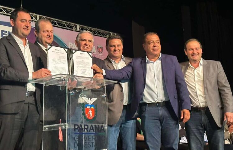 Governador Ratinho Junior assina decreto e cria o campus da Unespar em Loanda