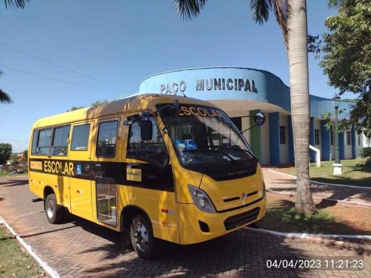 Município é contemplado com novo ônibus para transporte escolar