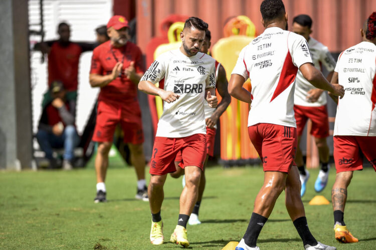 Flamengo suspende divulgação de lista de relacionados após escalações vazarem