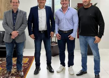 Prefeito Fran Boni cumpre agenda de trabalho em Curitiba