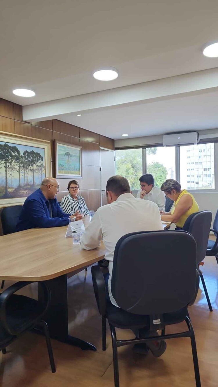 Prefeita participa de reunião na Sedest  sobre projeto da Orla do Parque Ecológico