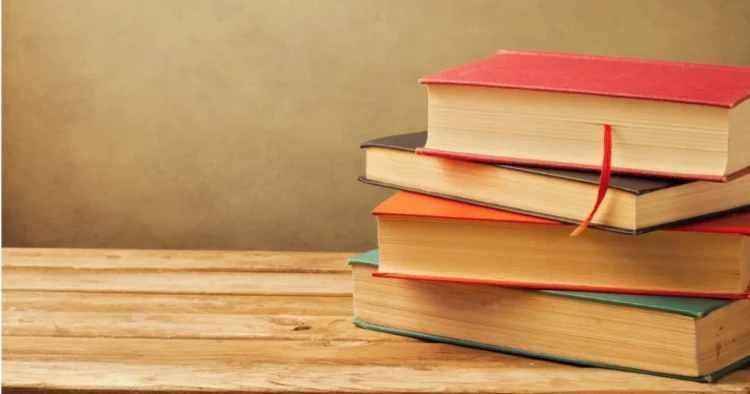 Quatro livros para começar e manter uma vida financeira saudável