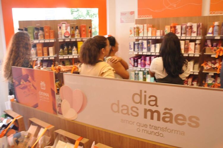 Comércio de Paranavaí registra alta de 12,4% nas vendas para o Dia das Mães