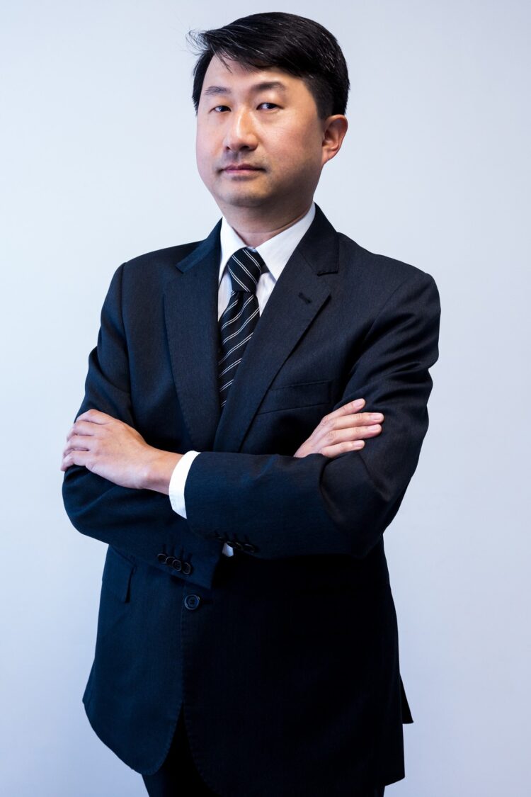 Por que as empresas devem investir  em soluções de automação industrial?