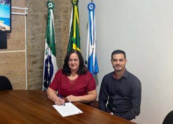 Professores da rede municipal passam a receber o piso nacional do magistério