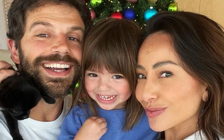 Após dois meses separados, Sabrina Sato e Duda Nagle aproveitam momento em família