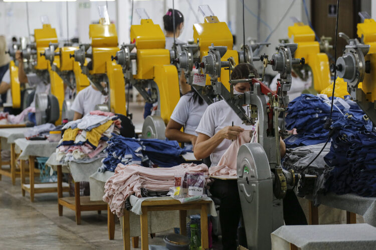 Com taxa de 5,4%, Paraná segue com um dos menores índices de desemprego do País