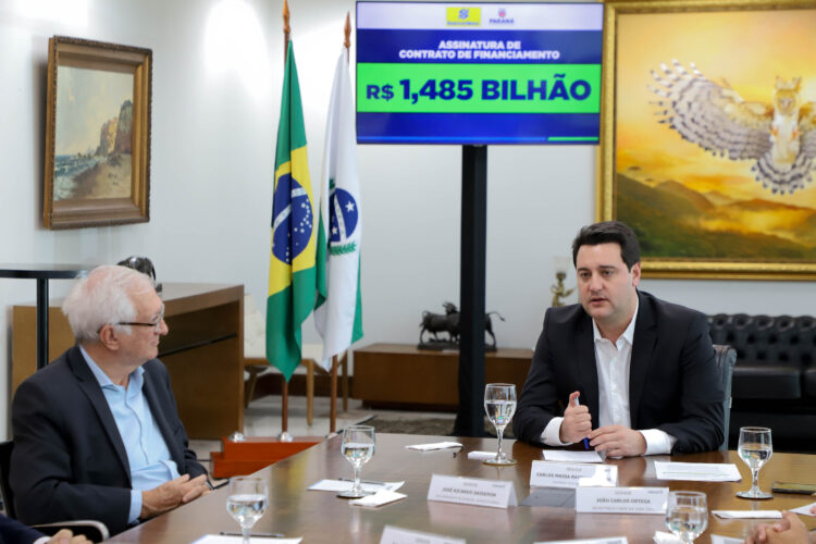 Paraná assina contrato de R$ 1,5 bilhão  para financiar obras de infraestrutura