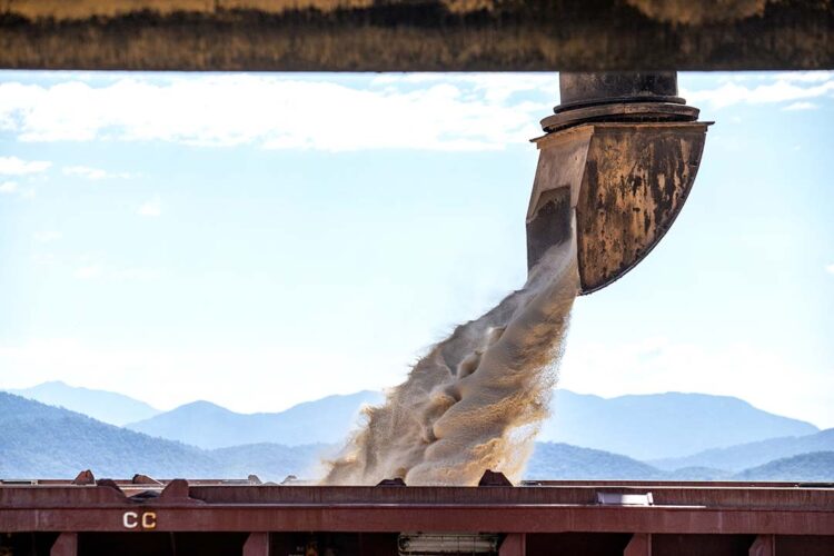 Portos do Paraná registra maior movimentação mensal da história