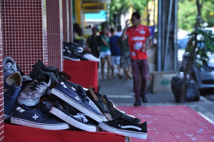 Comércio, mercados, bancos e serviços públicos: A veja o que funciona no feriado de Corpus Christi