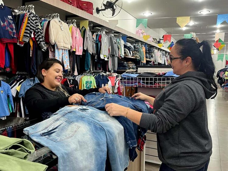 Aberta a temporada de negociações entre  comerciantes e comerciários de Paranavaí