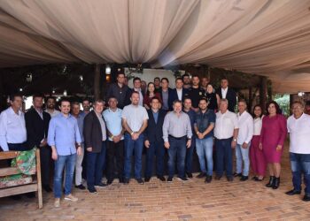 Prefeitos da Amunpar participam de  reunião com o senador Sergio Moro