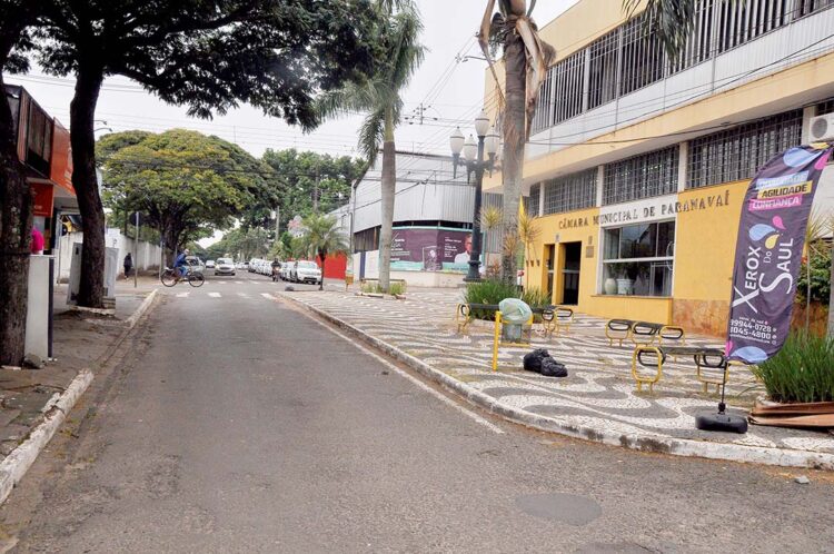 Prefeitura de Paranavaí confirma alargamento  da Rua Bahia em frente à Câmara de Vereadores