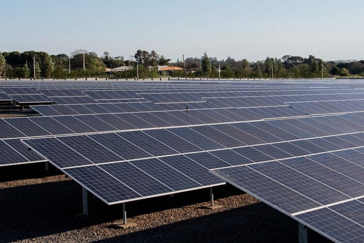 Copel vai construir usinas solares para compensar consumo de energia