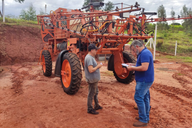 Adapar promove inspeção preventiva  de pulverizadores agrícolas no Noroeste