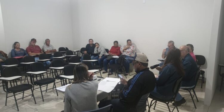 Conselho de Desenvolvimento Rural Sustentável  discute melhorias nas estradas do município