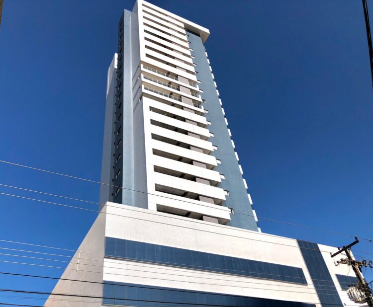 Alarme falso de incêndio faz prédio residencial ser evacuado, em Paranavaí