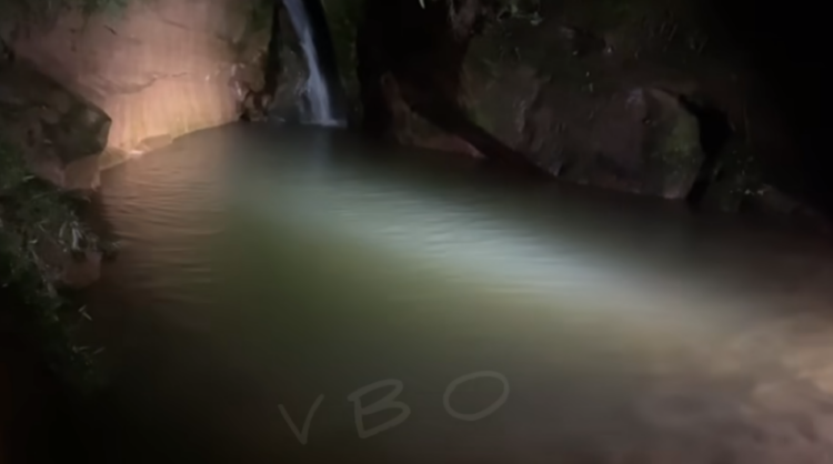 Adolescente de 13 anos morre afogado enquanto tomava banho em cachoeira