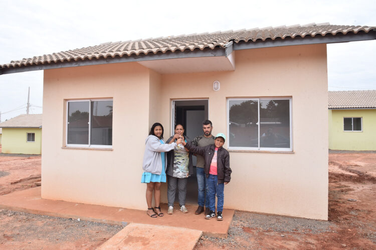 Famílias realizam o sonho da casa própria em Querência do Norte