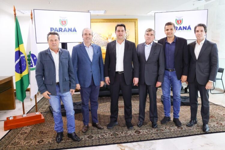 Lideranças se reúnem com governador e apresentam investimentos de R$ 140 mi na região