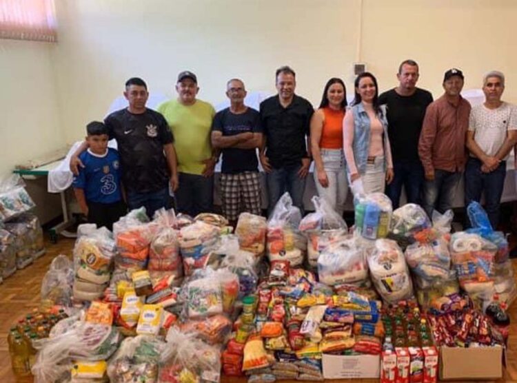 Evento de futebol arrecadou alimentos para o Cras Loanda