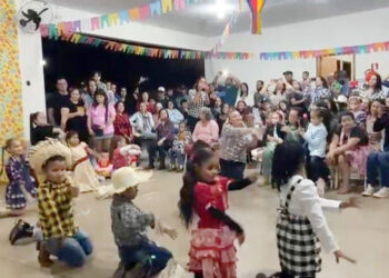 CMEI Pequeno Polegar realiza seu Arraiá