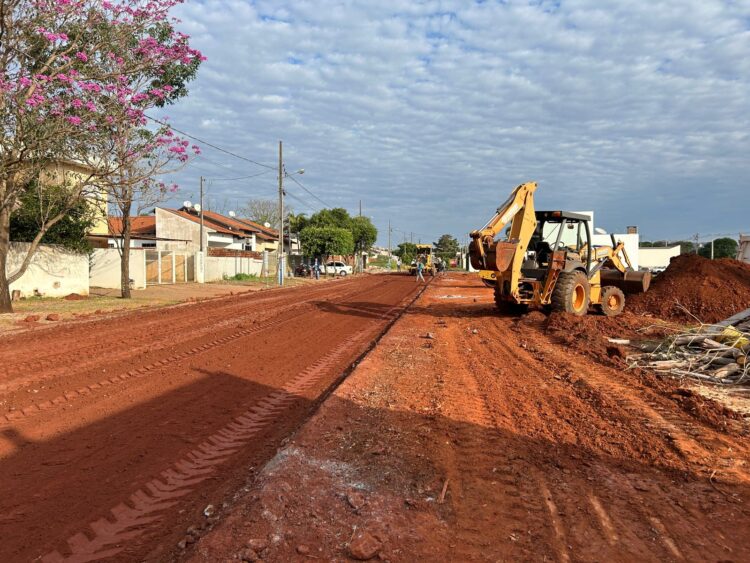 Obras garantem mais de 30.000 m² de asfalto novo em Terra Rica