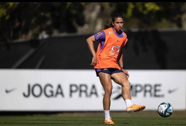 Rafaelle vê Brasil pronto para vencer França pela 1ª vez