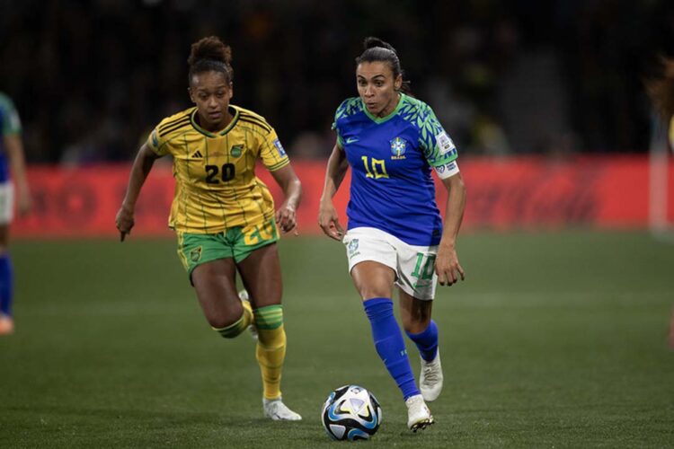 Brasil acaba com sonho de Marta e é eliminado na Copa