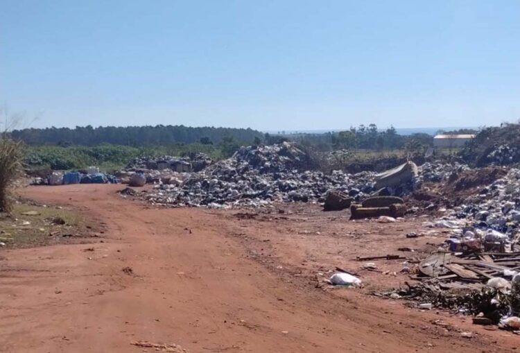 Prefeitura de Terra Rica acaba com lixão a céu aberto