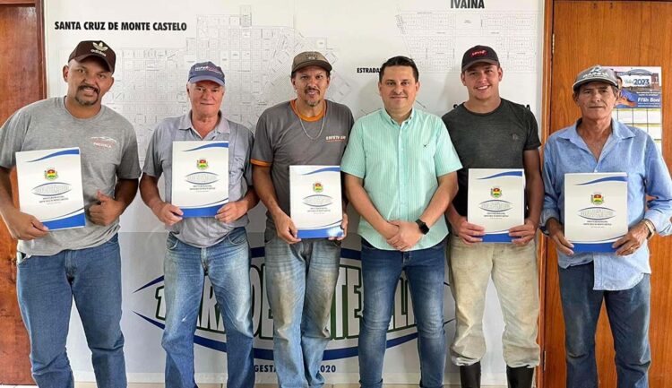 Município entrega mais cinco espaços públicos cedidos à pequenos empresários