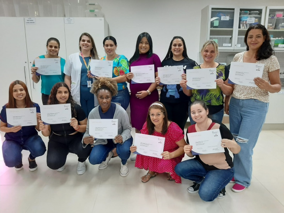 Alunas se formam em curso básico de depilação